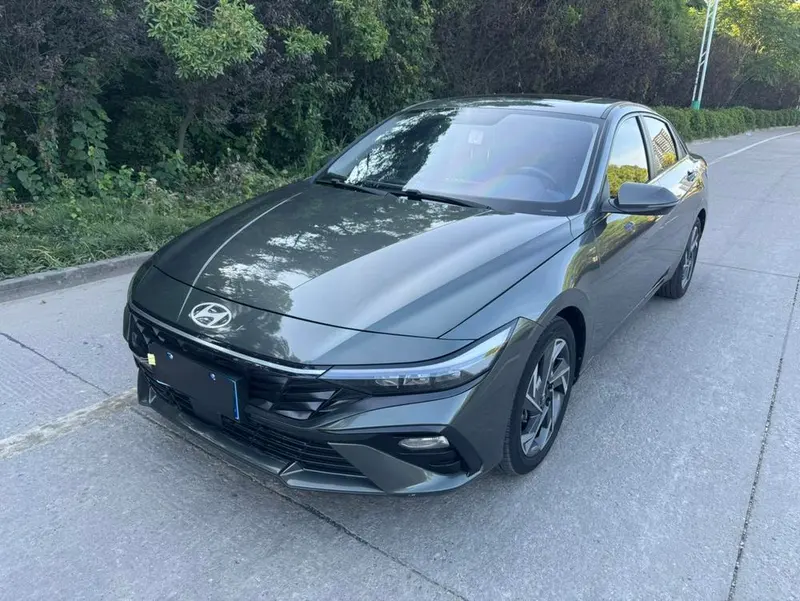 Hyundai Elantra, 2023