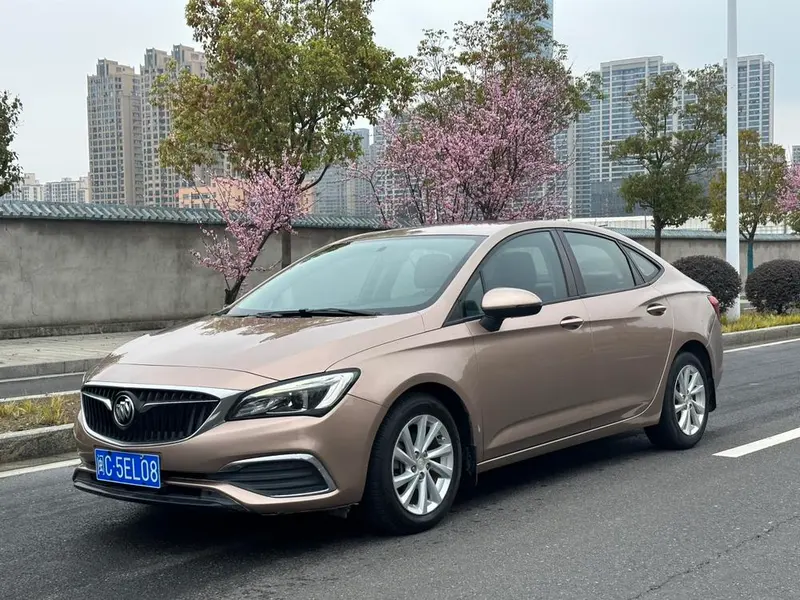 Buick Verano Sedan 15S Auto Leading Version, 2017 — фото 1