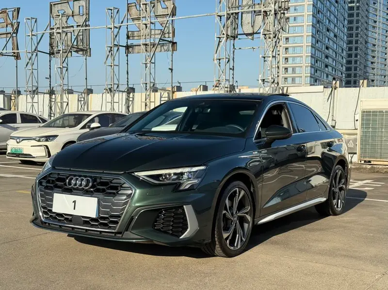 Audi A3 A3L Limousine 35 TFSI Luxury Sport Version, 2021 — фото 1