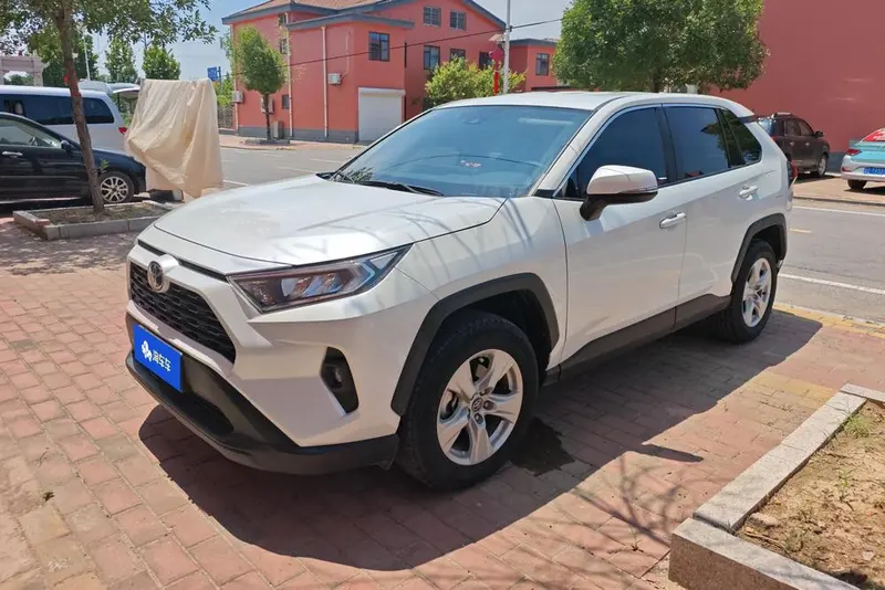 Toyota RAV4 2.0L CVT 2WD Edition, 2024 — фото 1