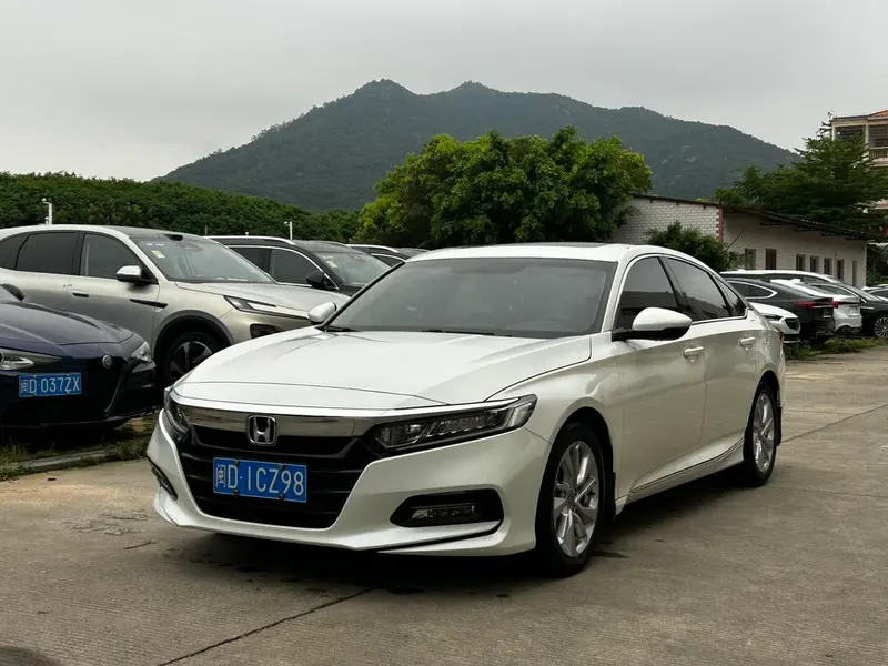 Honda Accord 260TURBO Elite Edition CN5, 2018 — фото 1