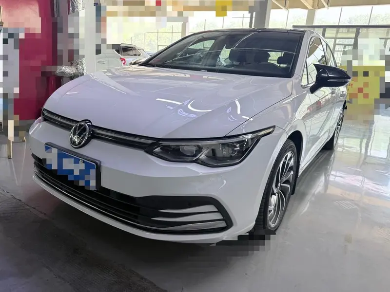 Volkswagen Golf рестайлинг 200TSI DSG Pro, 2023 — фото 1