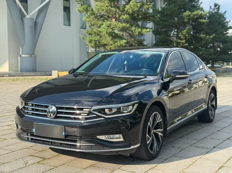 Volkswagen Magotan 330TSI DSG 30 Anniversary Edition, 2021 — фото 1