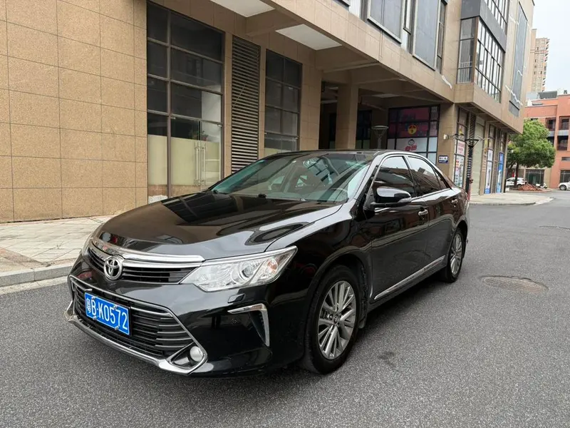 Toyota Camry, 2016