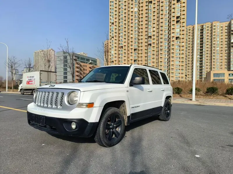 Jeep Patriot 2.4L Edition, 2014 — фото 1