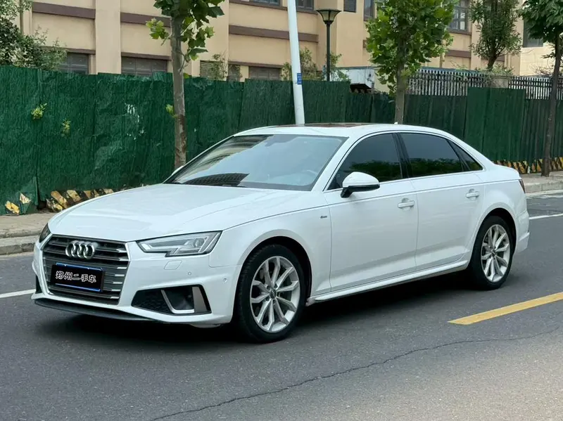 Audi A4L 40 TFSI Fashion Version CN5, 2019 — фото 1
