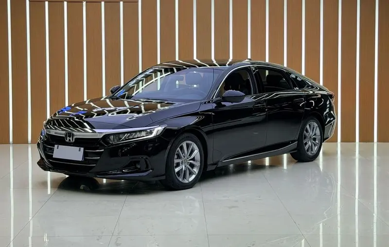 Honda Accord 260TURBO Luxury Edition, 2022 — фото 1