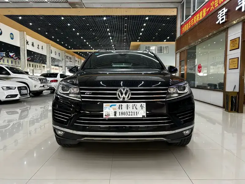 Volkswagen Touareg, 2016 — фото 1
