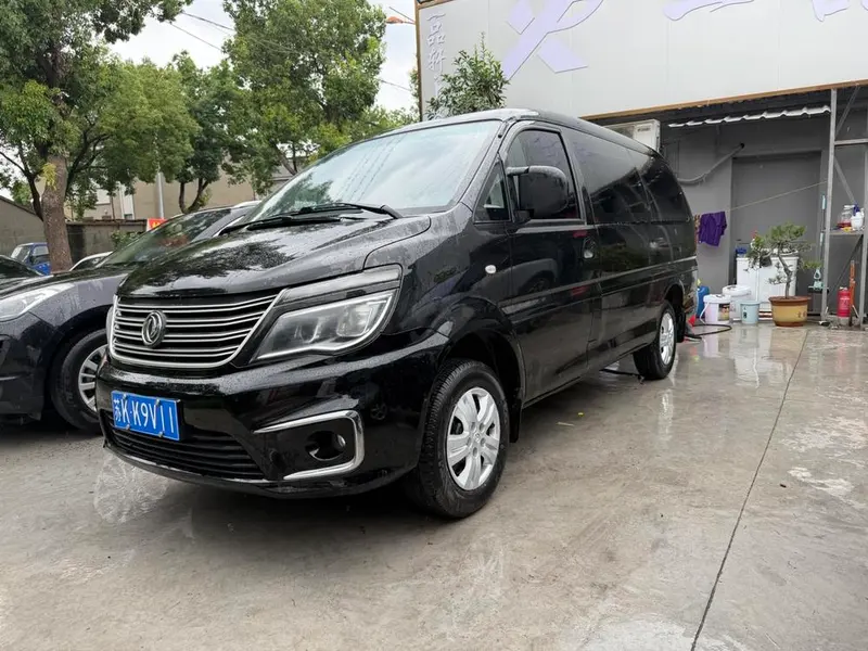 Dongfeng Fengxing Lingzhi M5L 2.0L 7 Seater Comfort Version, 2018 — фото 1