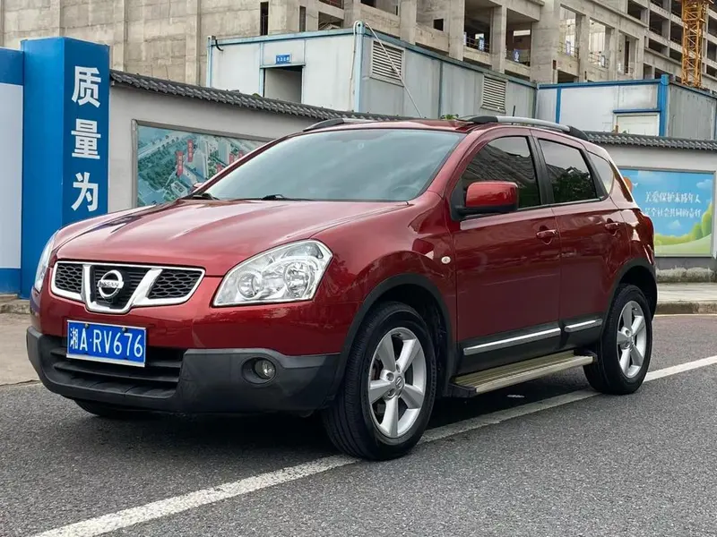 Nissan Qashqai 2.0XV CVT 2WD, 2011 — фото 1
