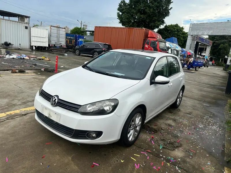 Volkswagen Golf 1.6L Auto Fashion Version, 2014 — фото 1