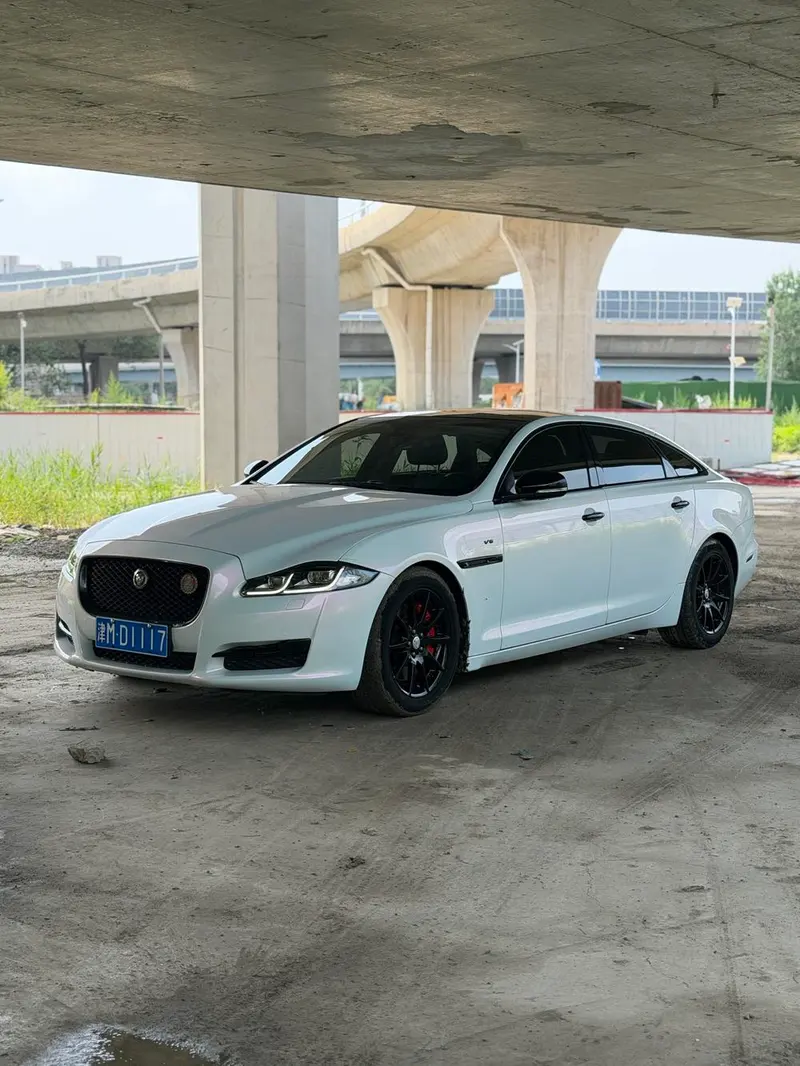 Jaguar XJ, 2016