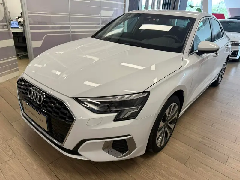 Audi A3 A3L Limousine 35 TFSI Sport Version, 2022 — фото 1