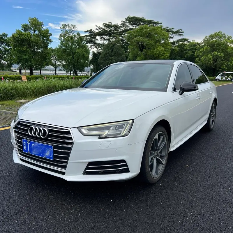 Audi A4L 30 Version 40 TFSI Version, 2018 — фото 1