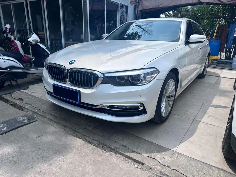 BMW 5-Series, 2018