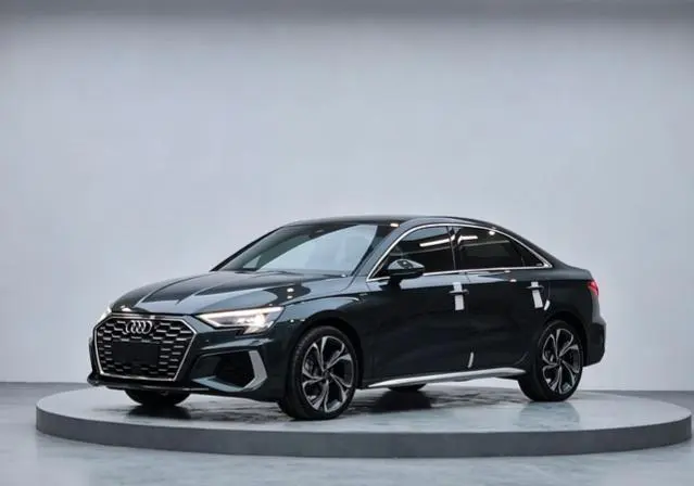 Audi A3 A3L Limousine 35 TFSI Luxury Sport Version, 2022 — фото 1