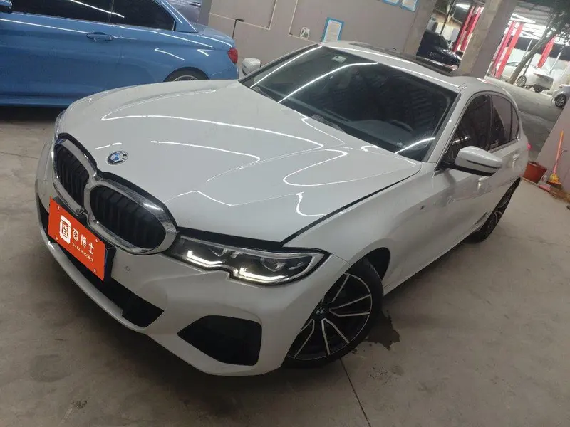 BMW 3-Series, 2022