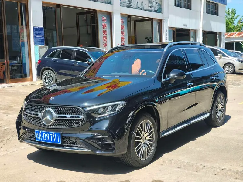 Mercedes-Benz GLC Facelift GLC 300 L 4MATIC Version 5 Seater, 2023 — фото 1