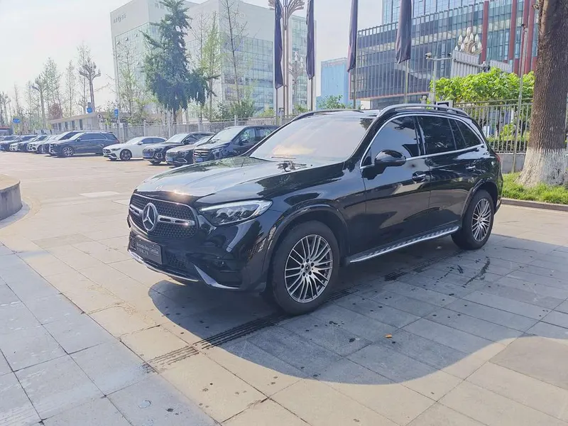 Mercedes-Benz GLC Facelift GLC 300 L 4MATIC Version 5 Seater, 2025 — фото 1