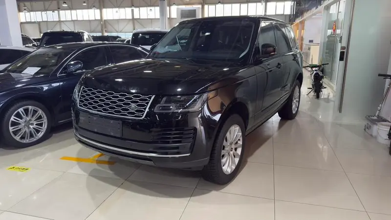 Land Rover Range Rover 3.0 V6 SC Vogue Edition, 2018 — фото 1