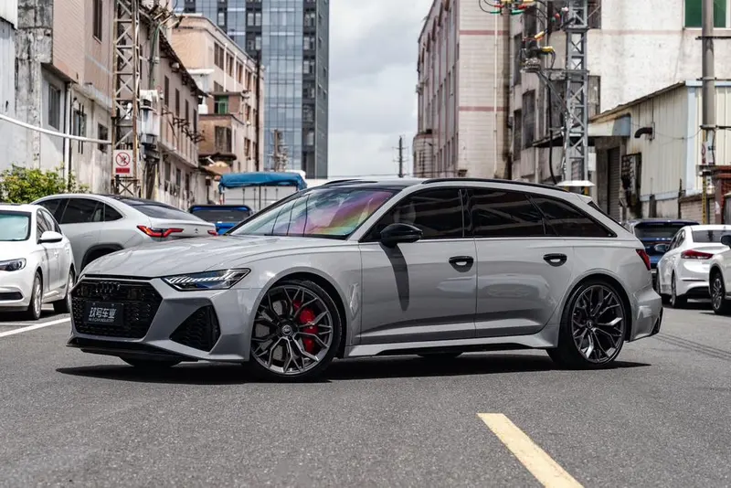 Audi RS 6, 2022