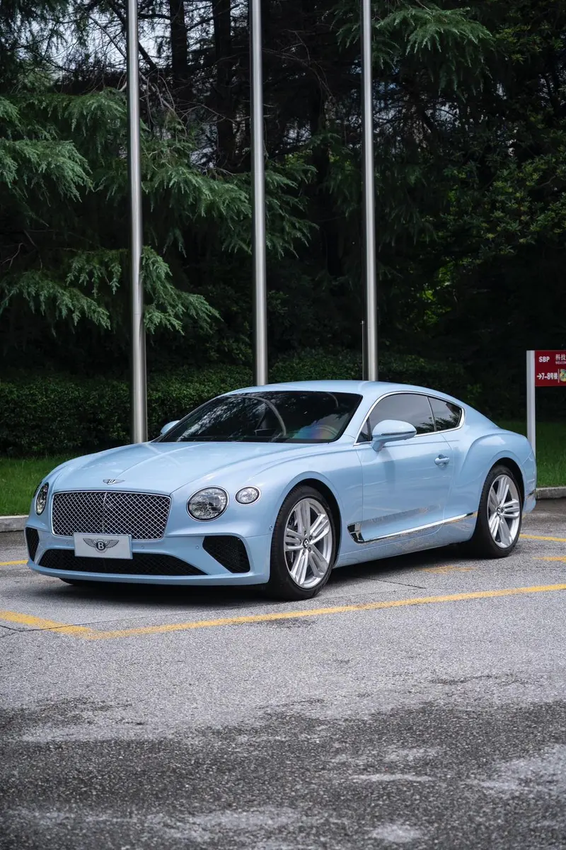 Bentley Continental, 2022