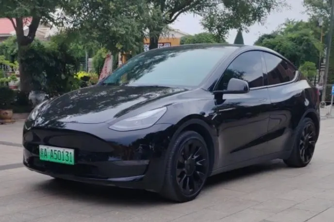 Tesla Model Y, 2021