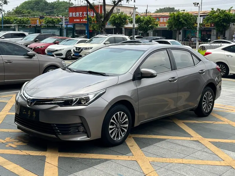 Toyota Corolla Facelift 1.2T S-CVT GL CN5, 2017 — фото 1