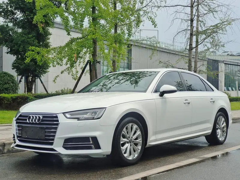 Audi A4L 40 TFSI Version CN6, 2019 — фото 1