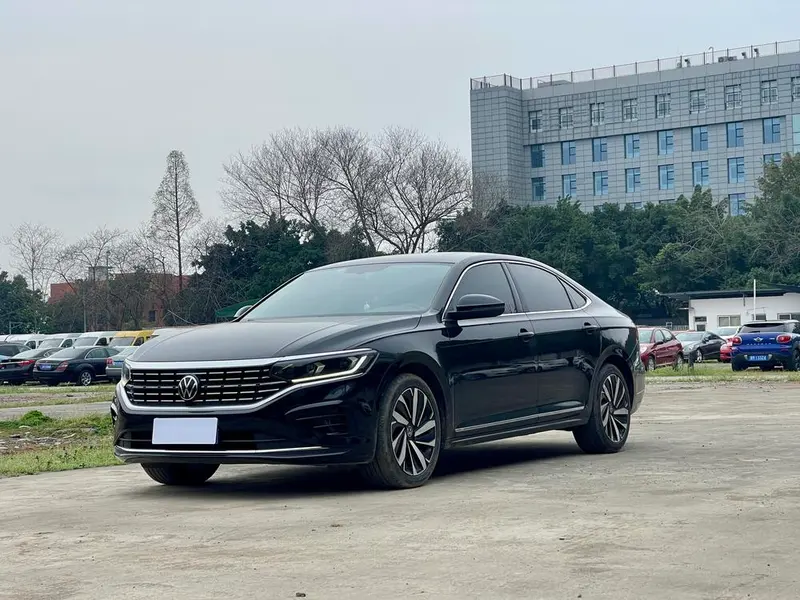 Volkswagen Passat, 2022