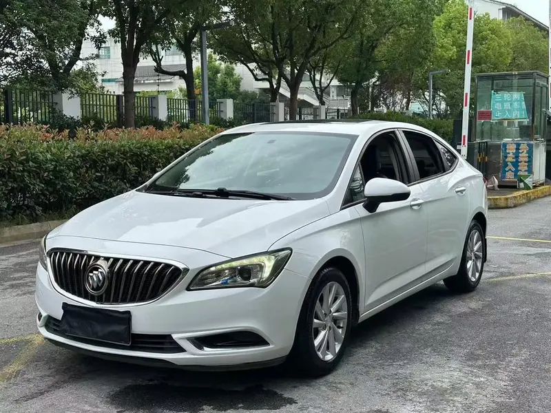Buick Verano Sedan 15S Auto Leading Version, 2017 — фото 1