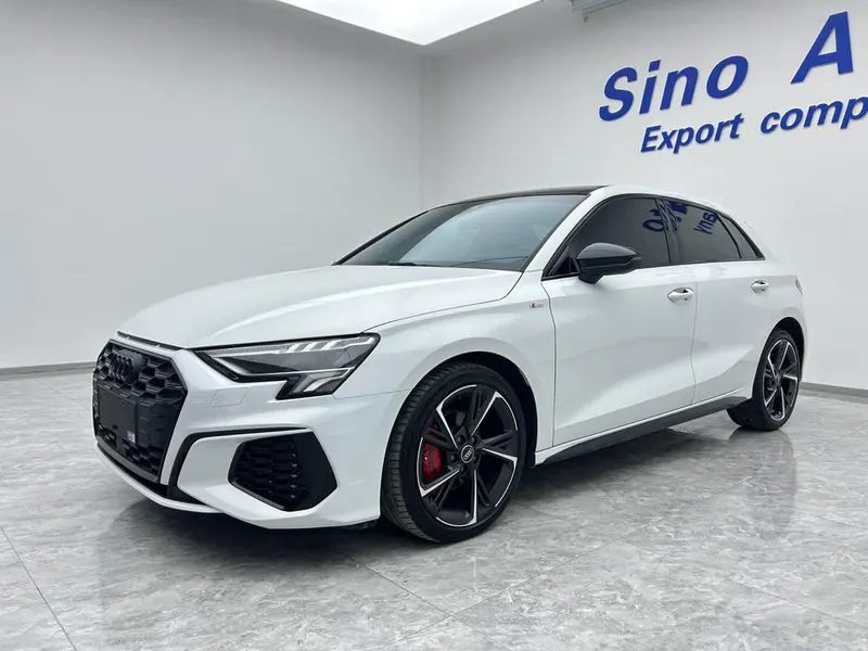 Audi A3 Facelift Sportback 35 TFSI Fashion Sport Version, 2023 — фото 1