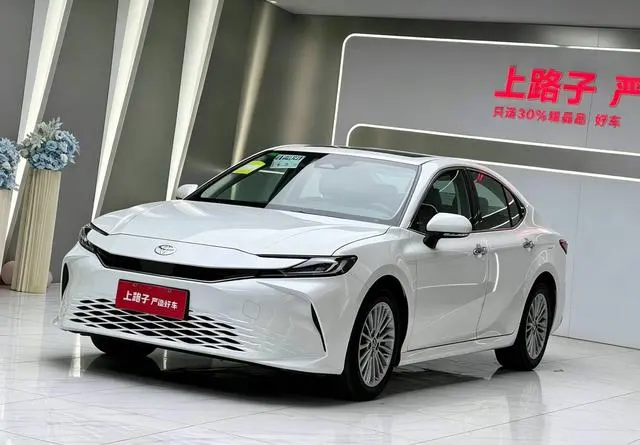 Toyota Camry, 2026
