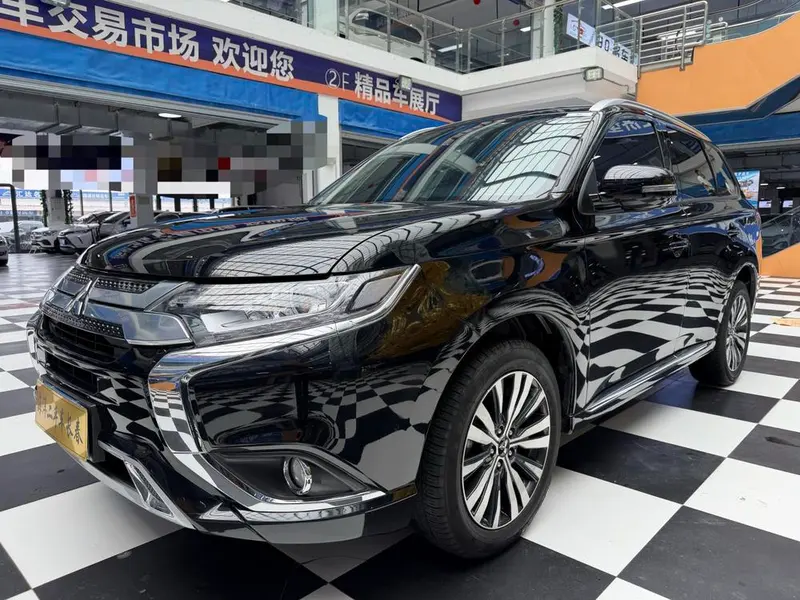 Mitsubishi Outlander, 2021
