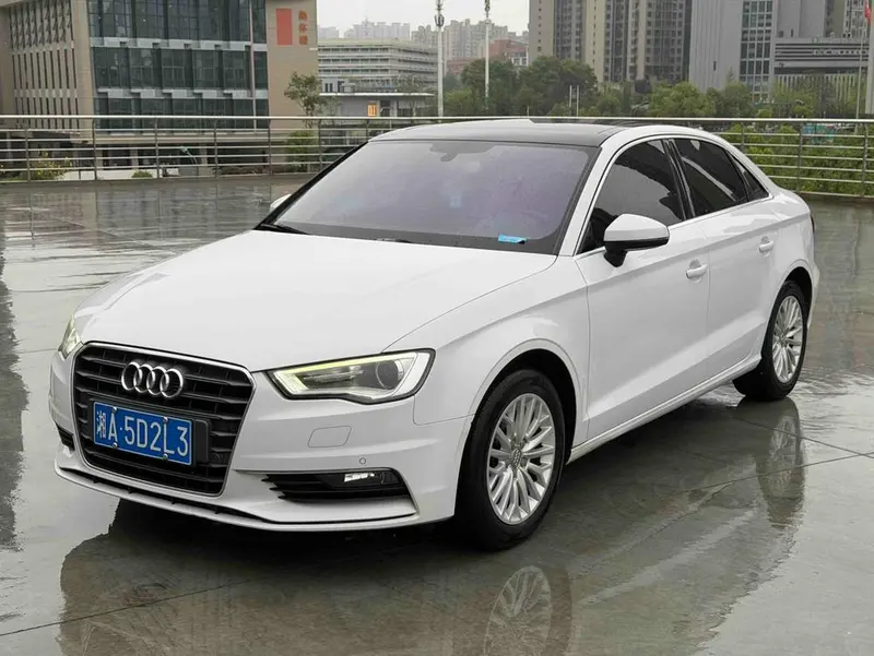 Audi A3 Limousine 35 TFSI Version, 2016 — фото 1