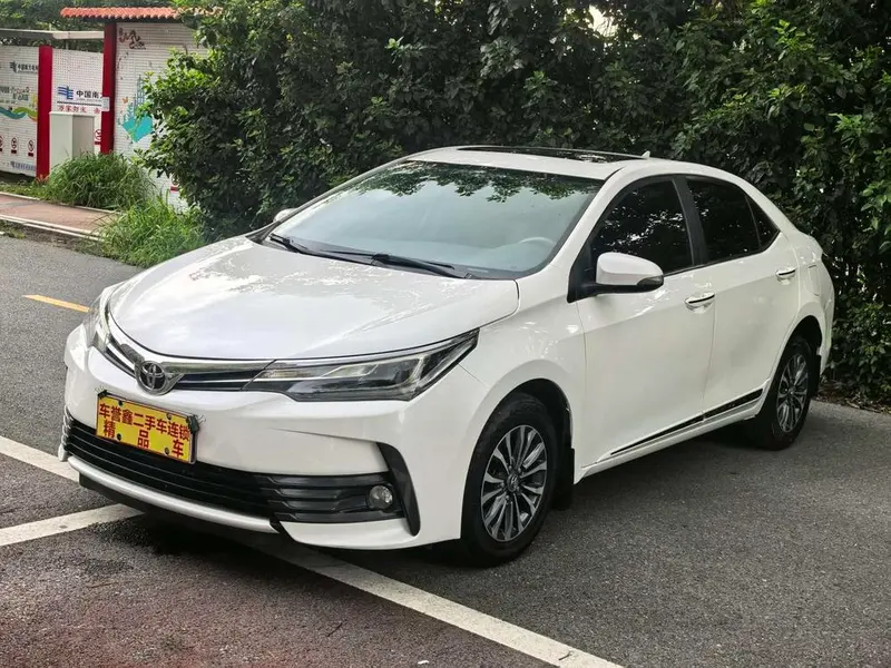 Toyota Corolla 1.2T S-CVT GL-i Edition CN6, 2018 — фото 1