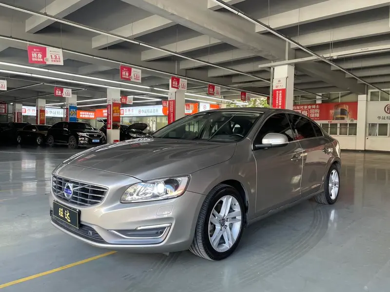 Volvo S60, 2015