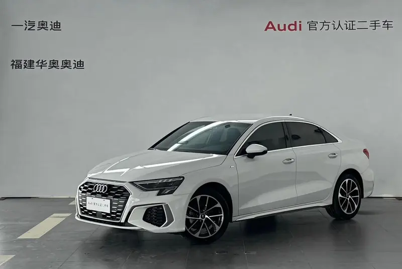 Audi A3 A3L Limousine 35 TFSI Sport Version, 2024 — фото 1
