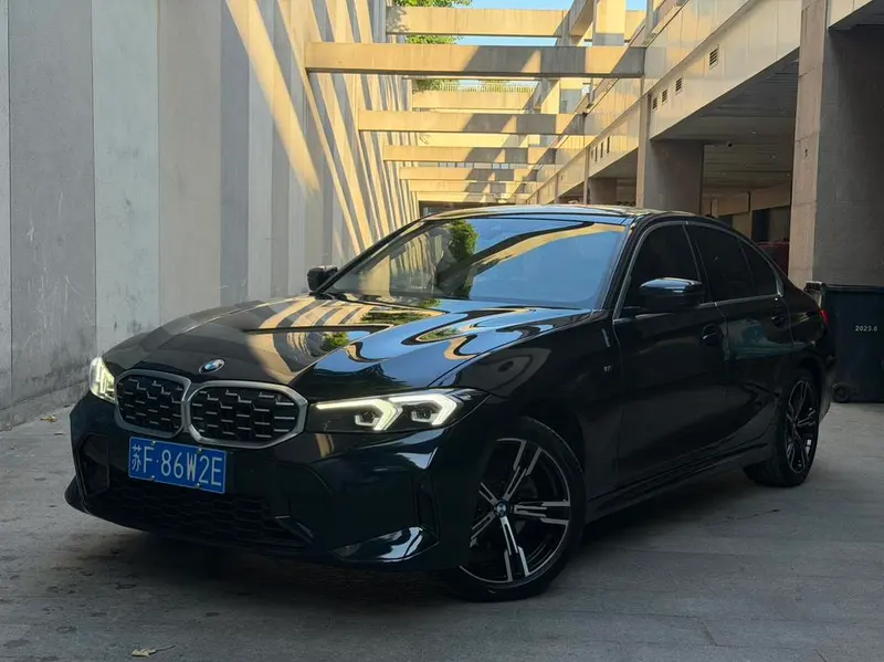 BMW 3-Series, 2023