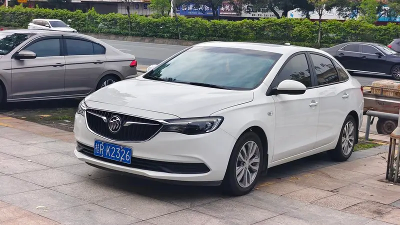 Buick Excelle 18T Auto Connected Elite Version CN6, 2019 — фото 1