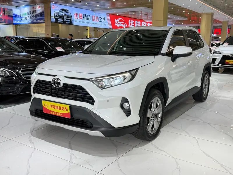 Toyota RAV4 2.0L CVT 2WD Style Edition, 2022 — фото 1