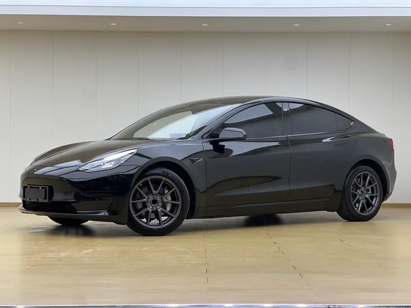 Tesla Model 3, 2021