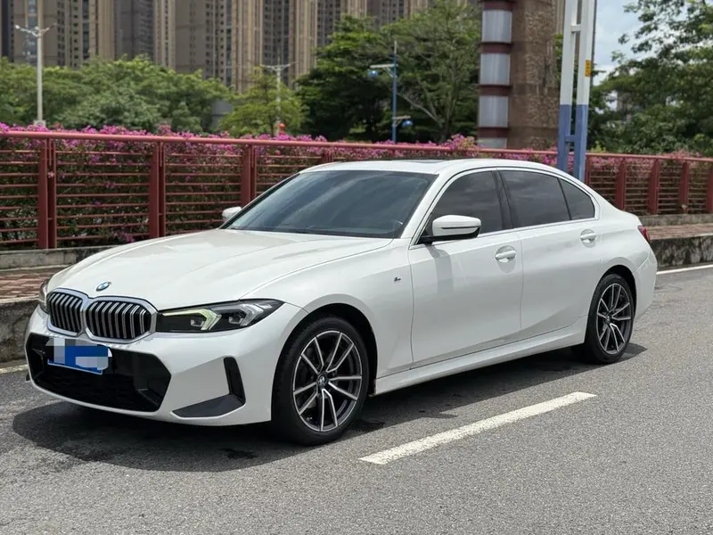 BMW 3-Series, 2023