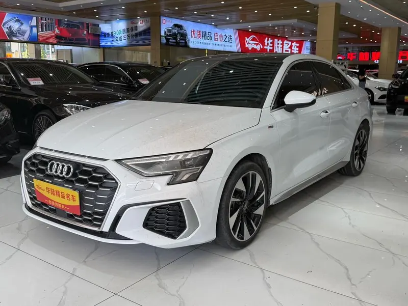 Audi A3 Facelift A3L Limousine 35 TFSI Fashion Sport Version, 2023 — фото 1