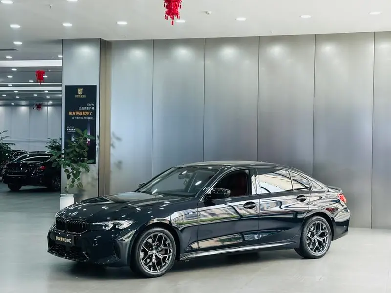 BMW 3-Series, 2025