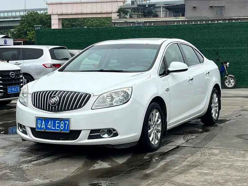 Buick Excelle, 2013