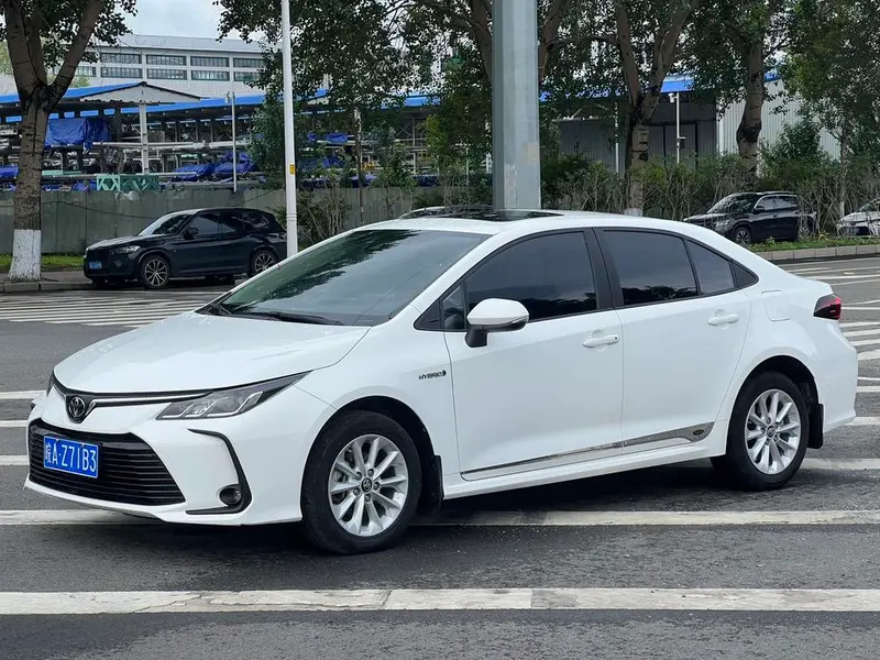 Toyota Corolla 1.2T S-CVT Elite PLUS Edition, 2021 — фото 1