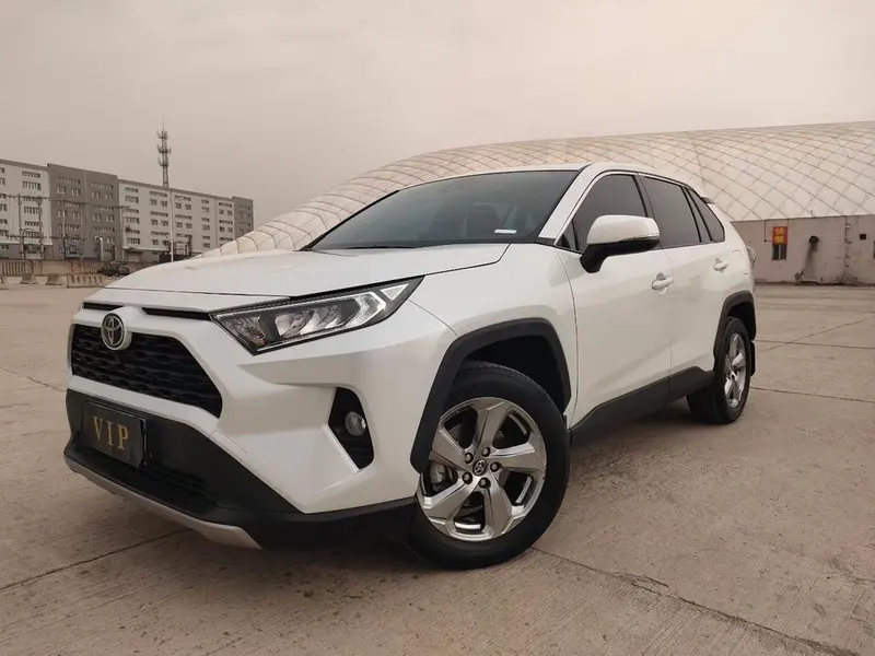 Toyota RAV4 2.0L CVT 4WD Style Plus Edition, 2020 — фото 1
