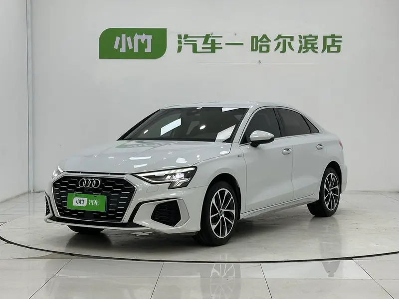 Audi A3 A3L Limousine 35 TFSI Sport Version, 2023 — фото 1