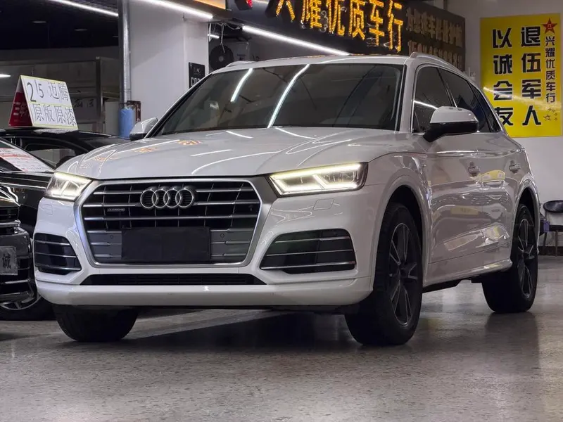 Audi Q5L, 2020